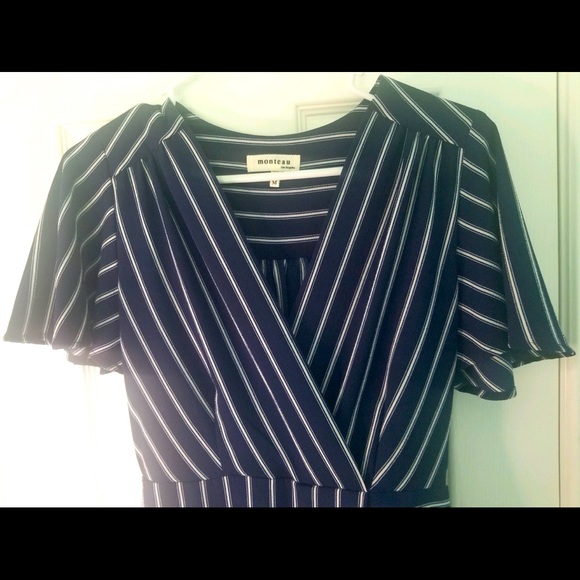 Navy blue and white striped midi dress with flutter sleeves - Picture 2 of 9